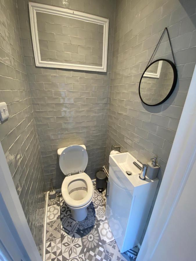 رذينج Stylish 2 Bedroom Cottage, Close To Town Centre المظهر الخارجي الصورة