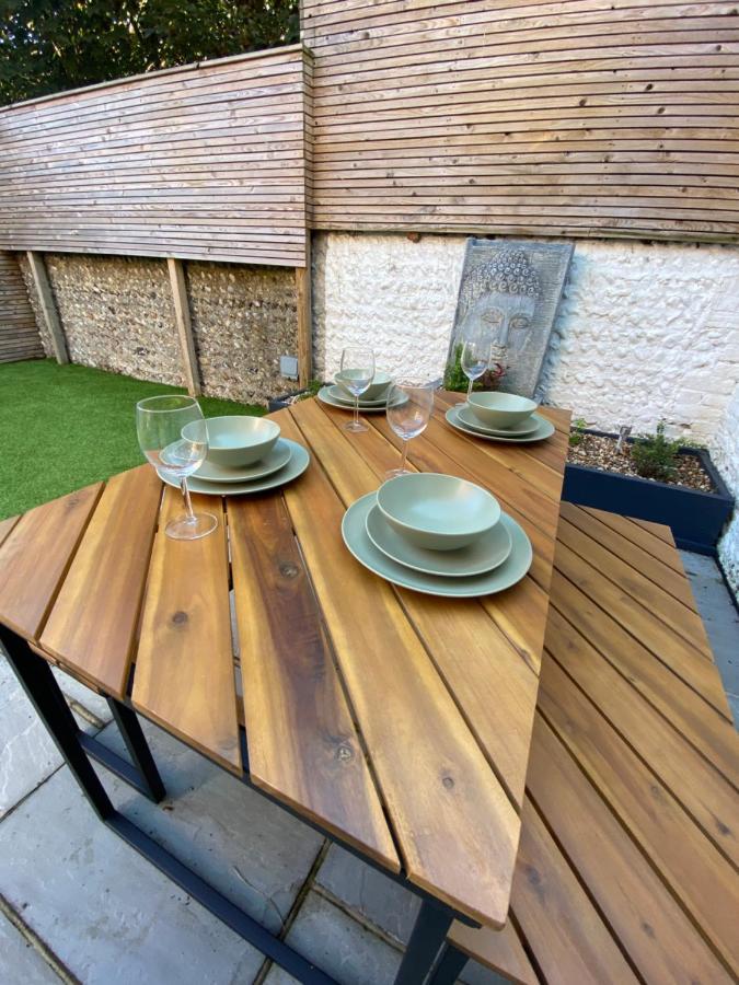رذينج Stylish 2 Bedroom Cottage, Close To Town Centre المظهر الخارجي الصورة